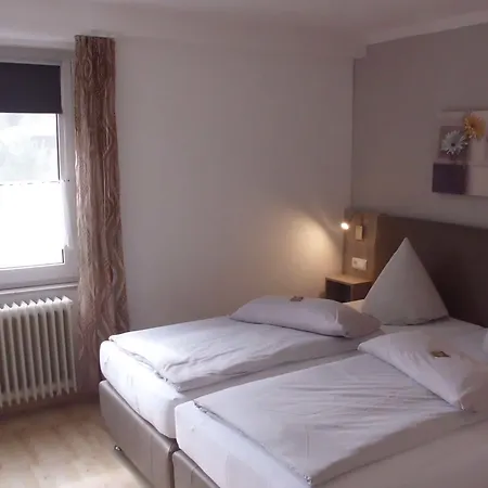 Szálloda Zur Alten Fuldaschleife