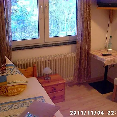 Zur Alten Fuldaschleife 2* Guxhagen