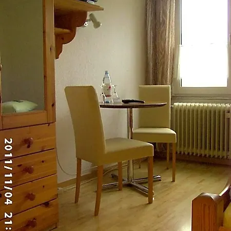 Zur Alten Fuldaschleife 2* Guxhagen